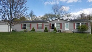 2135 Schelling Dr, Jackson, MI 49203