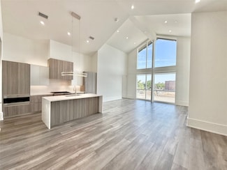 3525 Normandy Ave Unit 32, Dallas, TX 75205