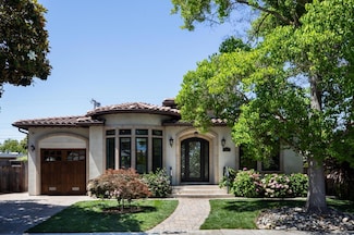 914 Colonial Ln, Palo Alto, CA 94303