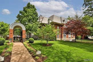 4225 W Pine Blvd Unit 18, Saint Louis, MO 63108