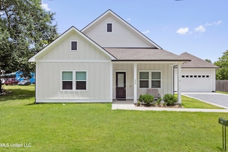 205 Caron Ln, Bay St. Louis, MS 39520