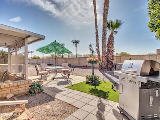 9313 W Arrowhead Dr, Sun City, AZ 85351