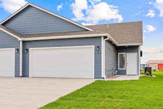 2754 Tim Rogers Ln, Salina, KS 67401