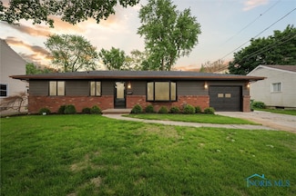 800 Pierce St, Maumee, OH 43537