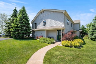 524 Marina Dr, Superior, WI 54880