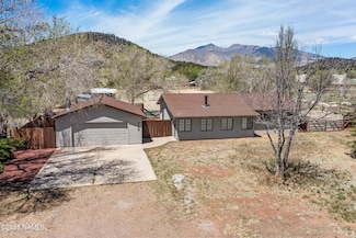 9776 N Lunar Dr, Flagstaff, AZ 86004