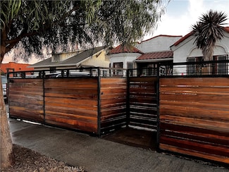 1104 W 89th St, Los Angeles, CA 90044