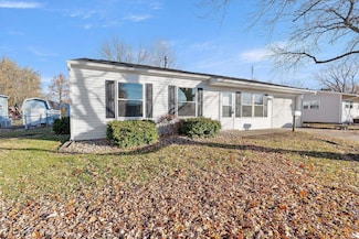 15 Holden Rd, Columbia City, IN 46725