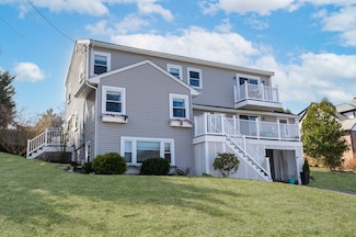 32 Governor Long Rd, Hingham, MA 02043