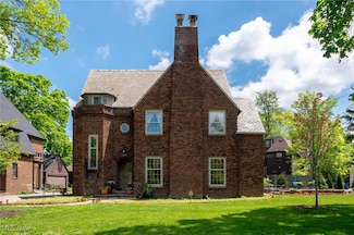 3351 Daleford Rd, Cleveland, OH 44120