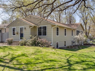 926 Park St, Anoka, MN 55303