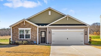 2521 Summersby Dr, Mebane, NC 27302