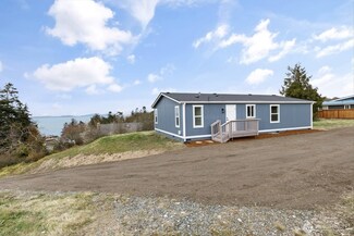 1456 Lloyd Place, Oak Harbor, WA 98277
