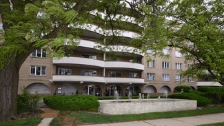 6400 N Cicero Ave Unit 208, Lincolnwood, IL 60712