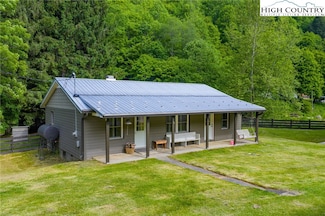 1369 Anderson Hill Rd, Lansing, NC 28643