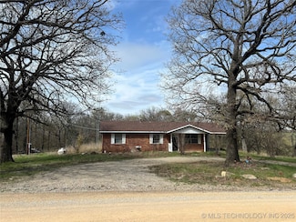 520 Dozer Rd, Sulphur, OK 73086