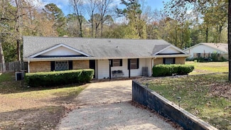 9961 Creek Bend Dr, Tyler, TX 75707