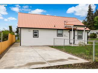 321 SE Jackson St, Willamina, OR 97396