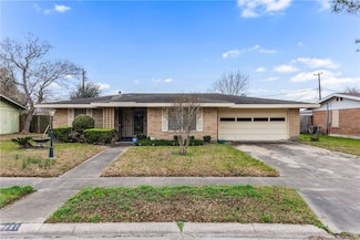 3321 Casa Rosa Dr, Corpus Christi, TX 78411