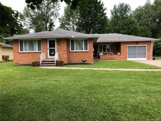 1244 Borden Rd, Depew, NY 14043