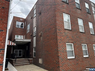 238 Palisade Ave Unit 3, Cliffside Park, NJ 07010