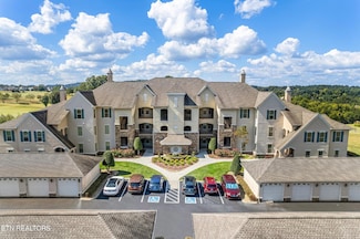 565 Rarity Bay Pkwy Unit 107, Vonore, TN 37885