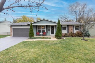 1004 Carriage Run Dr, Saint Charles, MO 63303