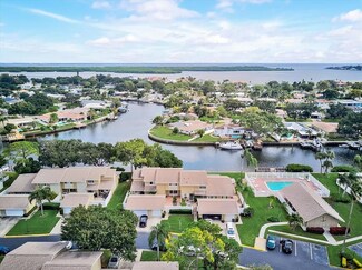 6447 Cape Hatteras Way NE Unit 2, Saint Petersburg, FL 33702