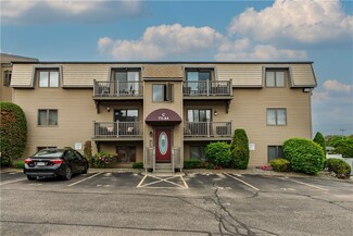 80 Village Ct, West Warwick, RI 02893