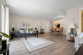 39 Ernest Ave Unit 202, Exeter, NH 03833