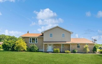 3962 Mountain Rd, Slatington, PA 18080