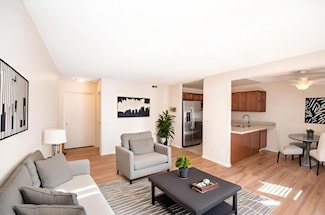 6902 Mission Gorge Rd, San Diego, CA 92120
