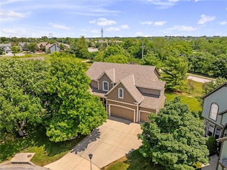 21502 W 98th Terrace, Lenexa, KS 66220
