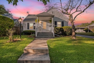 1758 E Clinton St, Frankfort, IN 46041