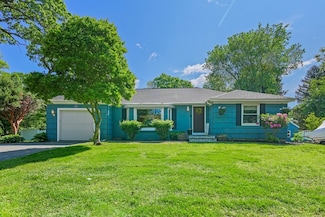 167 Montaup Ave, Dracut, MA 01826