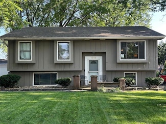 1016 1st St NW, Altoona, IA 50009