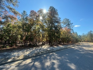 101 Chesterfield Dr, Pinehurst, NC 28374