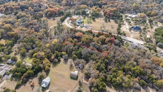 313 Simmons Dr, Cedar Hill, TX 75104