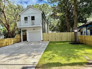 2005 Bolton St, North Charleston, SC 29406