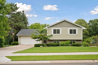 2209 131st Ave NW, Coon Rapids, MN 55448
