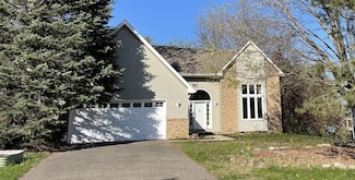 8948 Pinehurst Rd, Woodbury, MN 55125