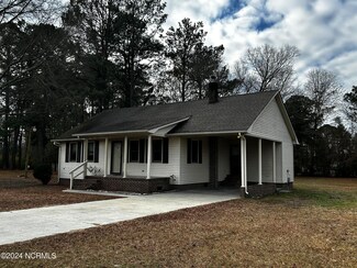 218 Canal Dr, South Mills, NC 27976