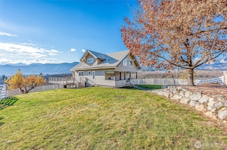 8133 N Dryden Rd, Cashmere, WA 98815