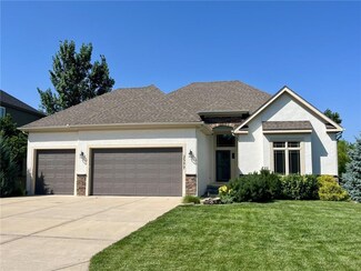 2577 W Elm St, Olathe, KS 66061