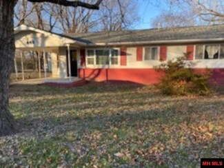 403 Winchester St, Flippin, AR 72634