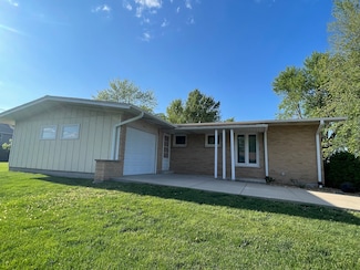 240 S Rathje Rd, Peotone, IL 60468