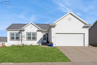 1308 Stratton Dr NE, Cedar Rapids, IA 52402