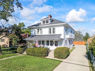 4207 S Dixie Dr, Moraine, OH 45439