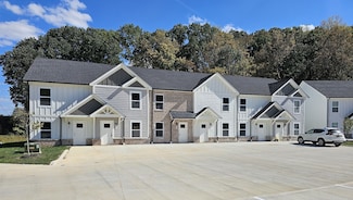 100 Henry Dr Unit 605, Burns, TN 37029