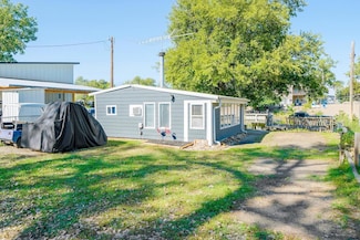 9 Old Lodge Rd N, Columbus, NE 68601